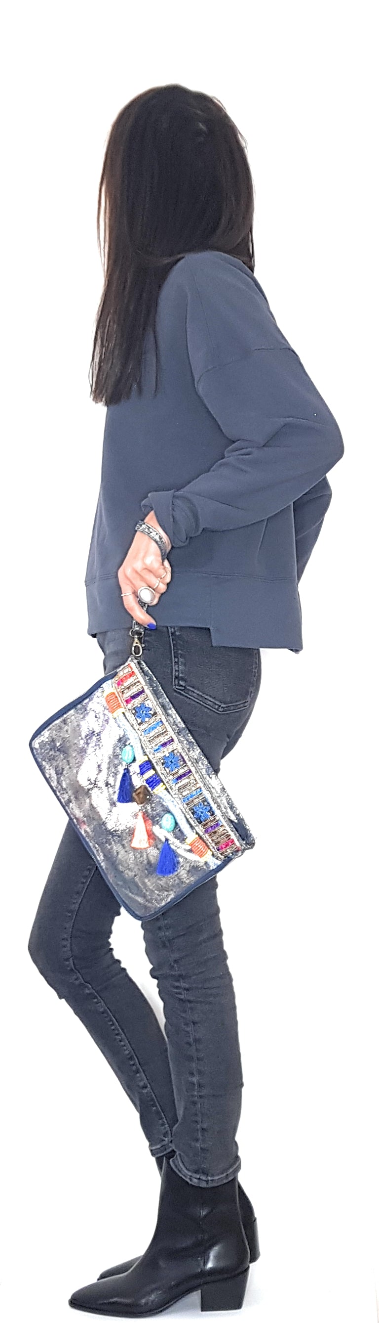 Sac pochette Cherokee en cuir irisé avec broderies et perles ~ Argenté