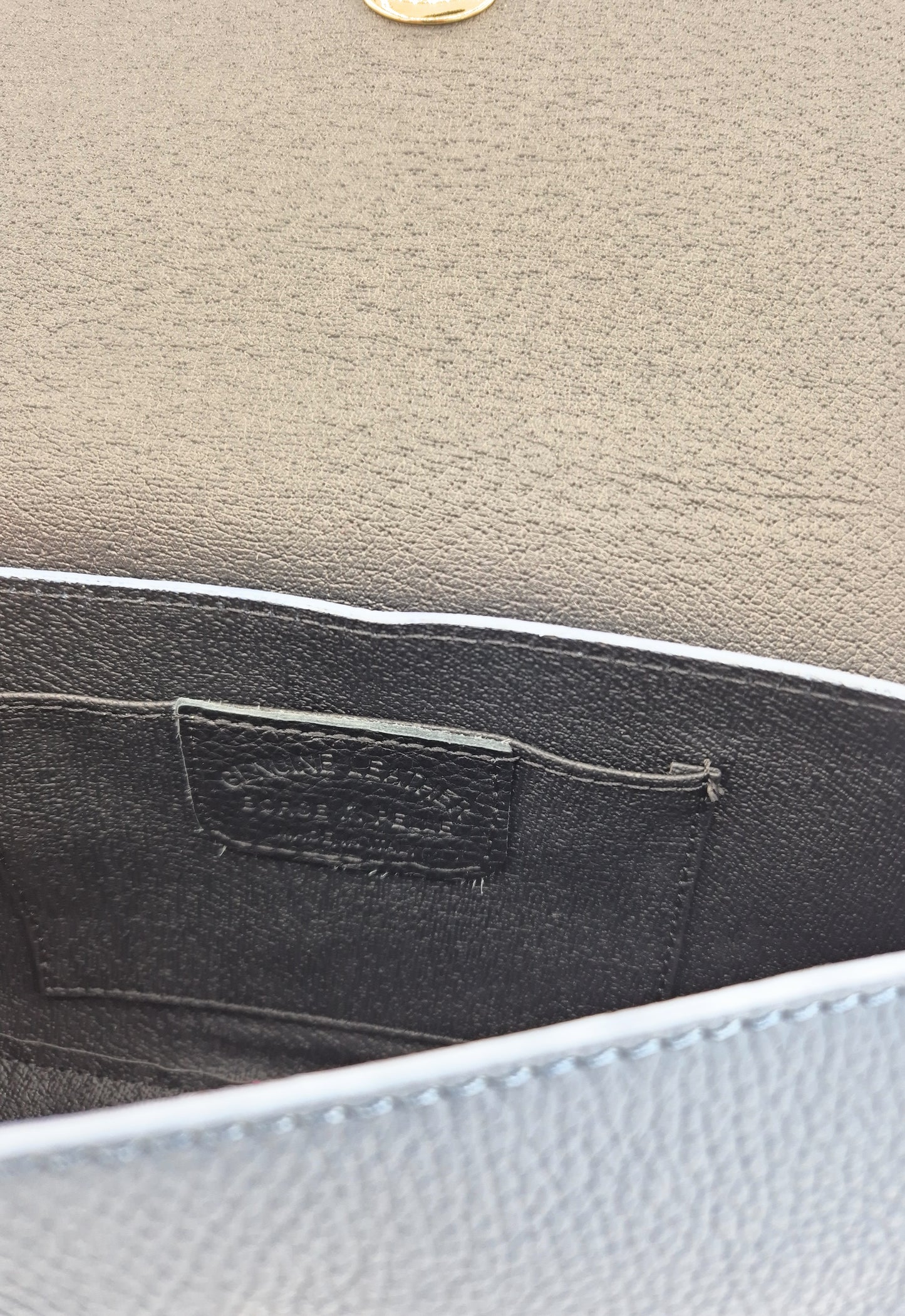 Sac à bandoulière demi-lune en cuir Paco ~ Bleu ciel