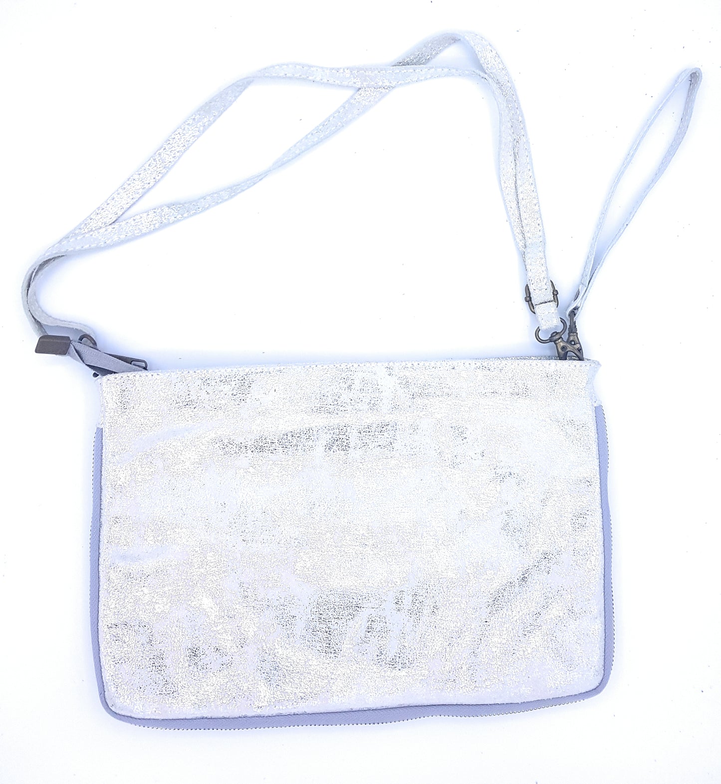 Sac pochette Cherokee en cuir irisé avec broderies et perles ~ Argenté