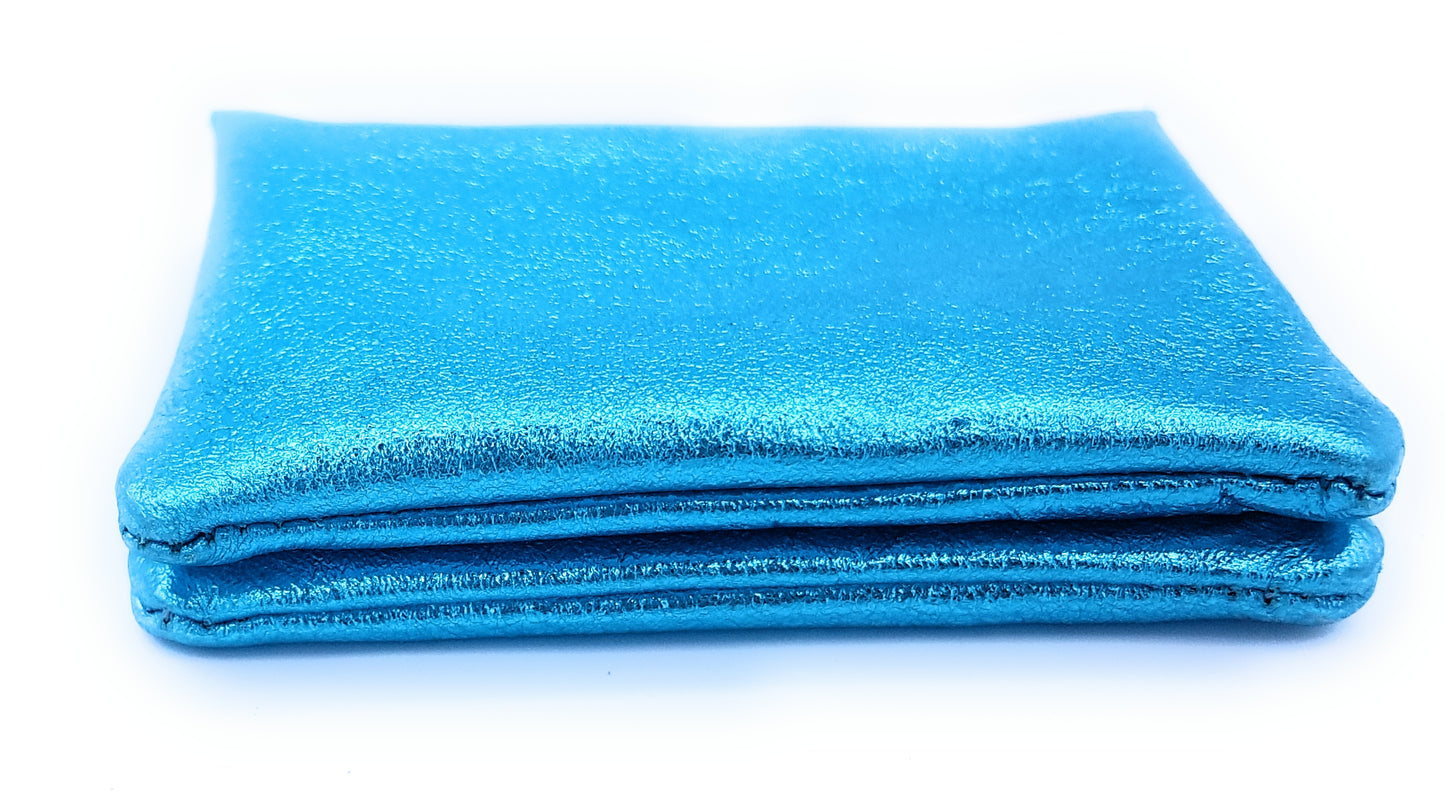 Aponi iridescent leather purse ~ Turquoise