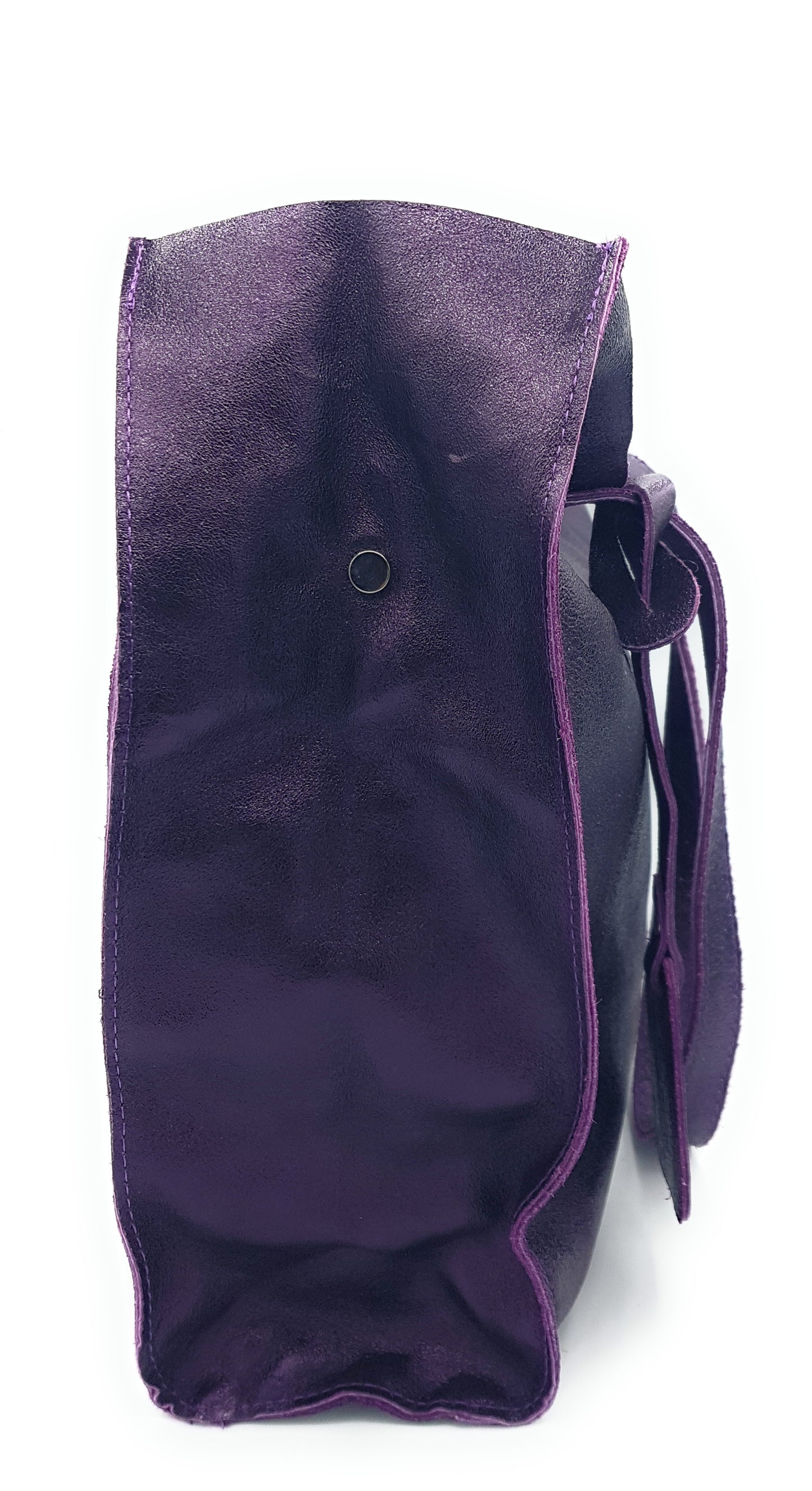 Dena shopper bag in iridescent leather ~ Aubergine