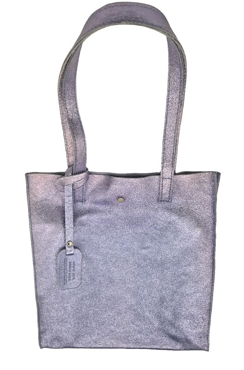 Dena shopper bag in iridescent leather ~ Lavender