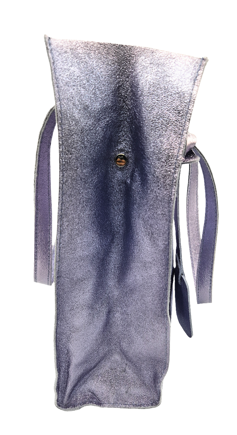 Dena shopper bag in iridescent leather ~ Lavender
