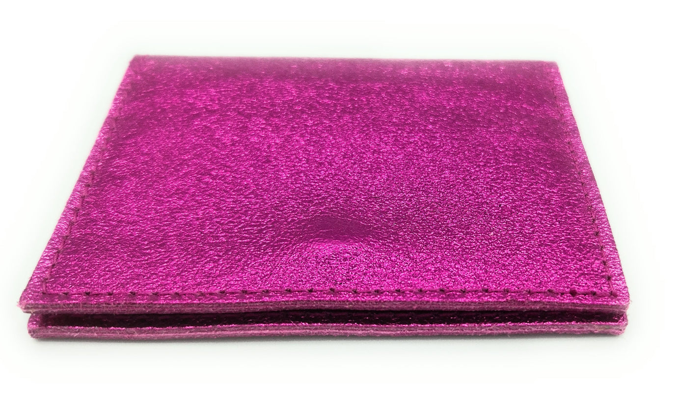 Porte-cartes Asha en cuir irisé italien ~ Fuchsia
